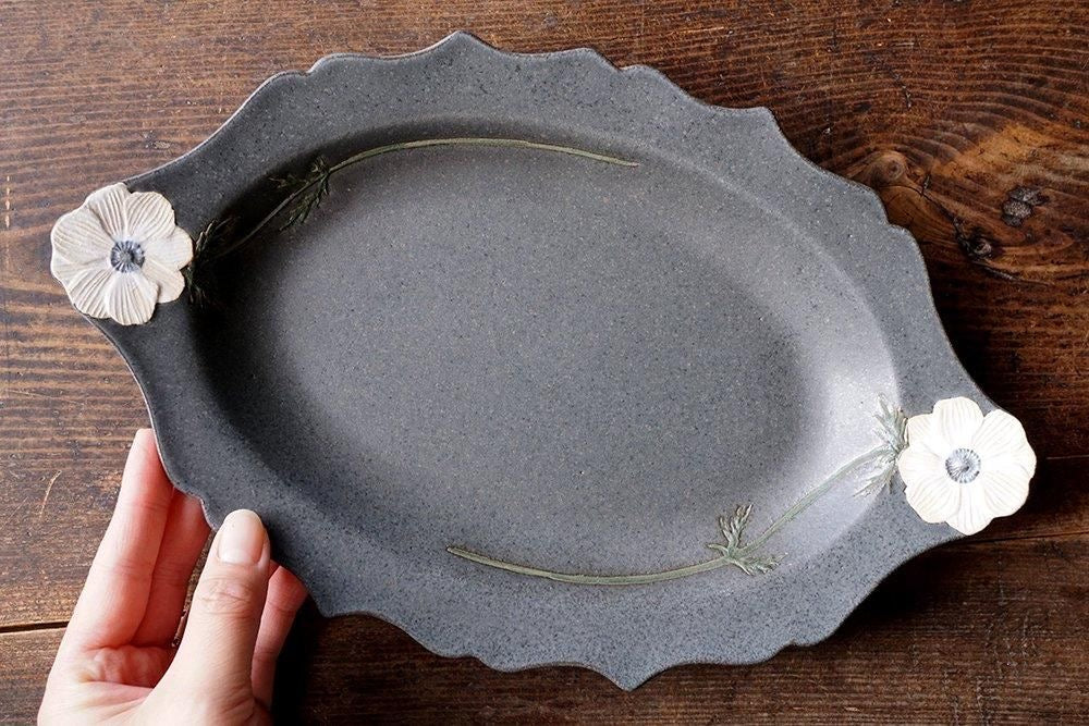 Yoshizawa Charcoal Anemone Oval Plate - Thumbnail 5