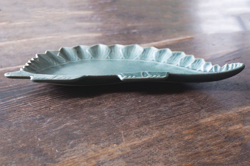 益子焼 Yoshizawa kiln Dinosaur Stegosaurus plate