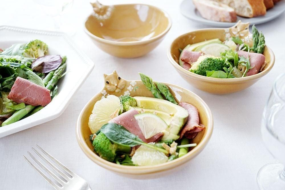 Yoshizawa Flat Bowl with Flower Decoration - Thumbnail 5