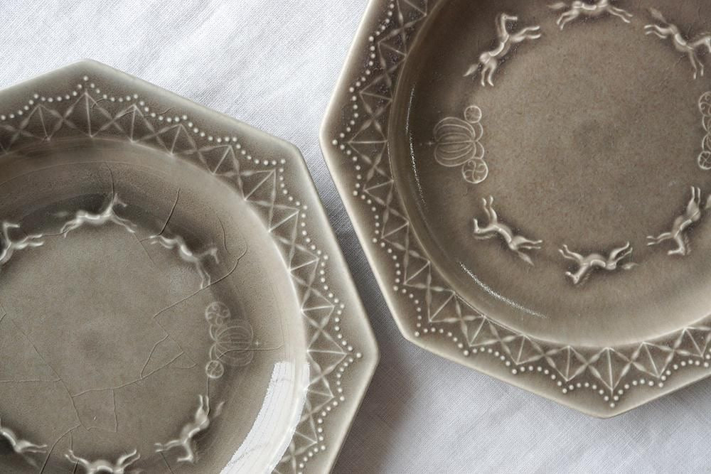 Yoshizawa Pear Stone Gray Merry-Go-Round Octagonal Plate - Thumbnail 3