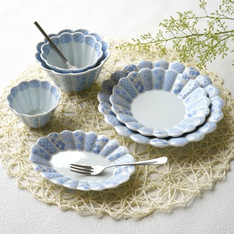 林九郎 Hasami Ware Hana Rikyu Round Plate (15 cm)