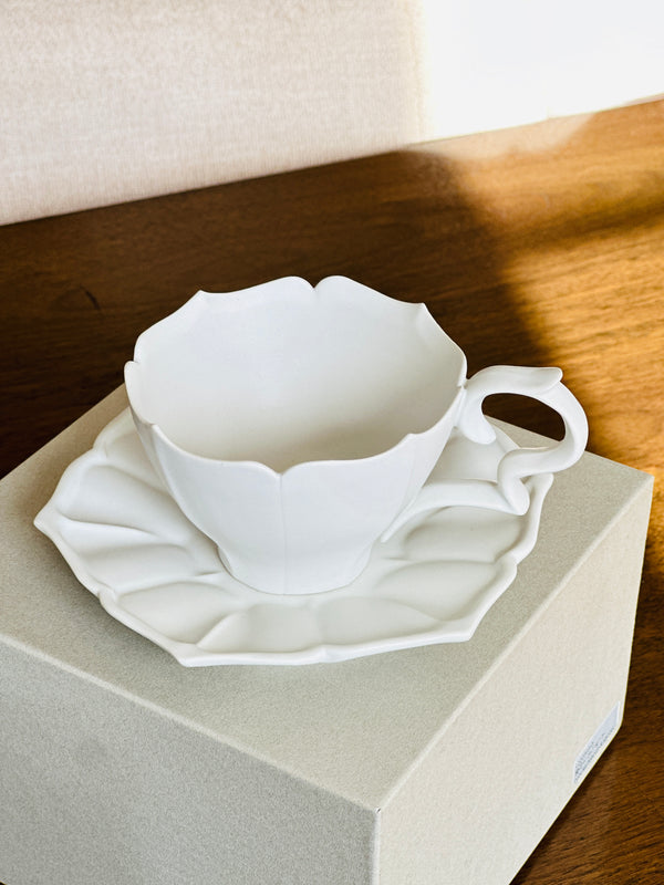 USUKIYAKI 臼杵烧 Tea Cup & Saucer (WHITE)