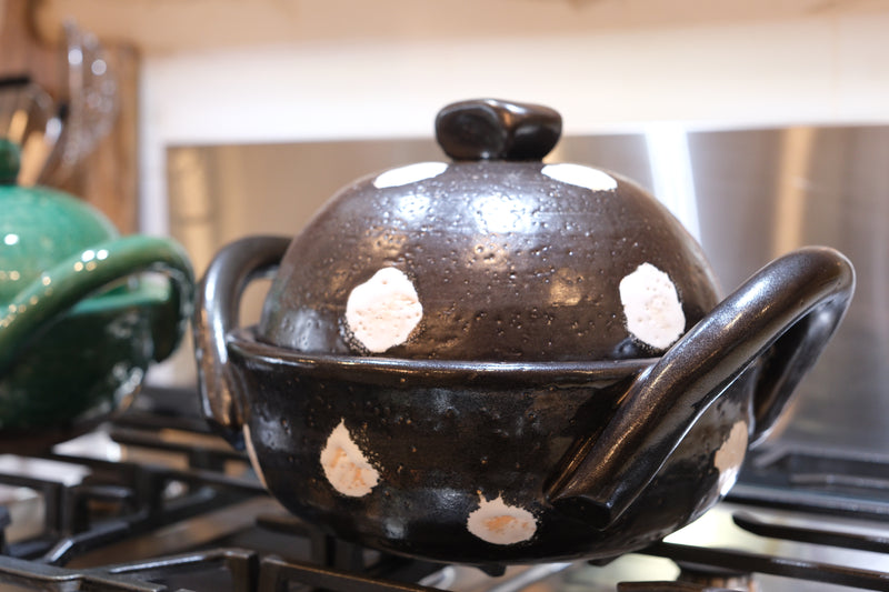 Amazing Earthenware Pot. (Wen Ta Nabeko)-Dot-Size 8