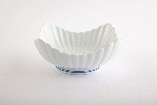 Shobido Kisen Kiln White Porcelain Chrysanthemum Split Bowl 白磁 菊割【角小鉢】