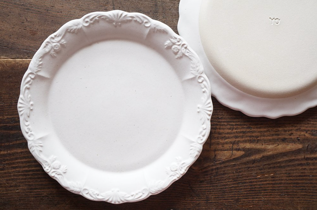 Yoshizawa Kiln White Silver Motif Large Round Plate - Thumbnail 2